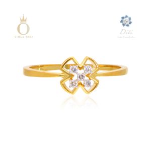 FANCY DIAMOND LADIES RING