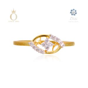FANCY DIAMOND LADIES RING