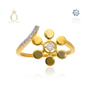 DIAMOND LADIES FANCY RING