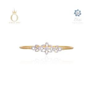 Floral Pleasure Diamond Bangle-Yellow Gold-18