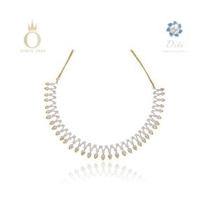 Shiny Petals Diamond Necklace-Yellow Gold-18