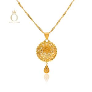 Elegant Daisy Gold Pendant